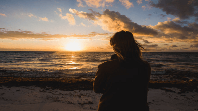 woman:yzugckinmmk= beach